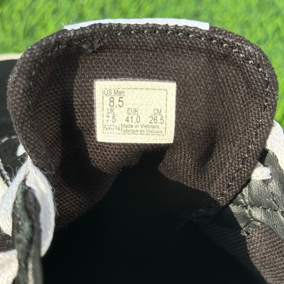 Old Skool Suede Vans Shoe - Picture 6 of 7